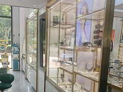 -世纪大明眼镜·蔡司战略授权店(汉街店)