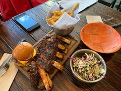 -Ribs & Burgers The Rocks