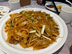 干炒牛河-海富门·带鱼·淮扬菜·粤菜(甘家口店)