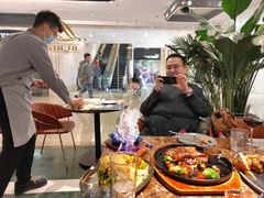 -Let'sBURGERplus·非常创意汉堡(三里屯店)