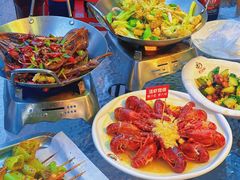 -霸气大叔干锅鸭头·龙虾烧烤·川菜·赛事直播(三里屯店)