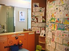 -瑞尔齿科(上海长风大悦城店)