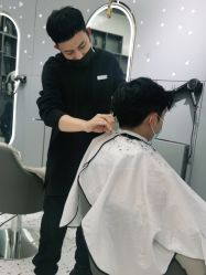-吉米护肤造型