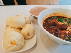 -李与白包子铺(桐梓林店)