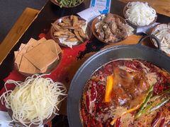 -黄潇洒老火锅(九眼桥宏济巷店)