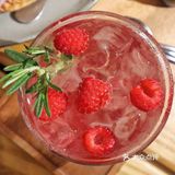 和喜欢的人一起吃饭，连空气都会变得浪漫！