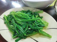 -银峰农庄·特色烧鸡·鲜无花果浸鸡