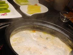 -大匠工房古船木艺术餐厅·猪肚鸡专门店(长白仙岛店)