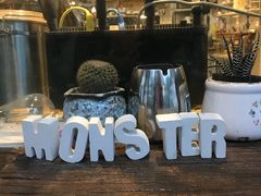 -怪兽咖啡 Monster Cafe
