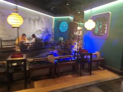-佬麻雀·新湘菜(珠海金发购物中心店)