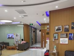 -雅悦齿科(顾村公园店)