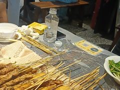 -老街烧烤大排档·地道湖北菜·龙虾馆(汉口火车站店)