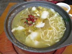 -周鱼小馆石锅酸菜鱼(活力汇店)