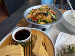 -荷塘秋月·本帮江浙菜(国权路店)