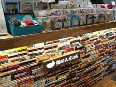 -猫的天空之城概念书店(杭州南宋御街店)