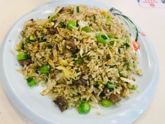 虾酱牛柳粒炒饭-老地方港式餐厅(拱北口岸店)