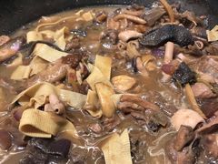 -胡须佬鸡煲四季火锅店(石厦西村直营店)