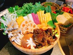 -湊湊火锅·茶憩(新中关购物中心店)