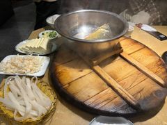 -万里闯关东铁锅炖菜馆(高新旗舰店)