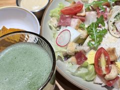 -POKEE VIA&Brunch·维娅(重庆来福士店)