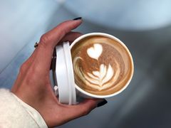 拿鐵-Manner Coffee(芮欧百货店)