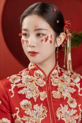 点击看大图 -挪娅婚纱摄影皇家会所
