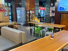 -艾豪森酒店(西安大雁塔大唐不夜城店)