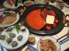 -爱你您·自家鱼塘·活水喷泉鱼火锅(八里店)