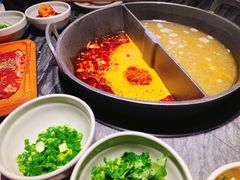 鸳鸯锅-热火朝天鲜切牛肉火锅(南强街巷店)