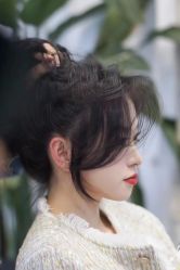 -88潮牌造型烫发·染发