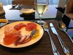-唐拉雅秀酒店-西锦汇空中BBQ·思创餐厅