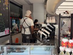 -YOLO COFFEE(深房广场店)