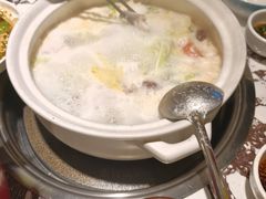 -谢云贵清香水煮鸡火锅(总店)
