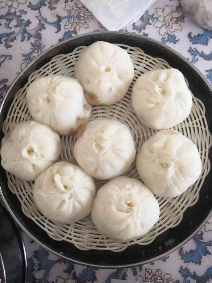 芜湖小笼包-"我经常到这家店吃早点,门脸不大,里面有5.
