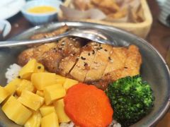 -8PINTS八品脱·日料·烧鸟·精酿小酒馆(莘庄店)