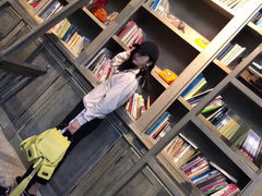 -优衣库(郑州丹尼斯大卫城店)