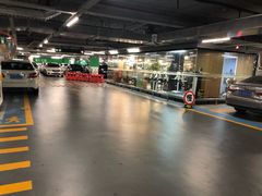 -金虹桥国际中心·停车场