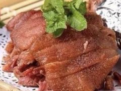 -吴越荣记苏州菜·松鼠桂鱼100%活鱼现做(斜塘老街店)