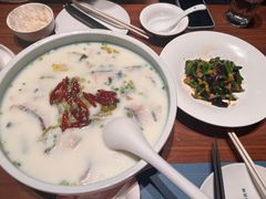 鹿桃酸菜鱼-大树餐厅(益田假日店)