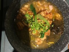 -八月美食小馆(银泰城总店)