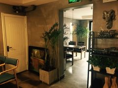 -HIGH FIVE哈福手工汉堡(桂林路店)