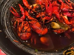 -肥肥虾庄·金牌油焖大虾(汉口城市广场店)