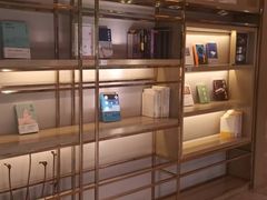 -杭州西湖湖滨银泰亚朵酒店