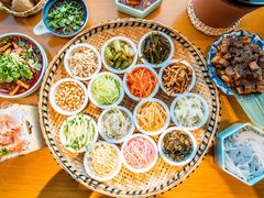 -包整·丝娃娃(一览甲秀楼风景店)