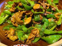 湖南辣椒炒土猪肉-俏湘厨•地道湘菜(建华南路店)