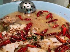 -姚姚酸菜鱼·金戈戈香港豉油鸡(喜荟城联名店)