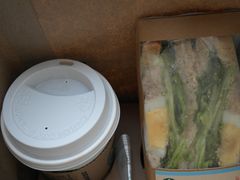 美式+吞拿鱼治-星巴克(广州东圃天银店)