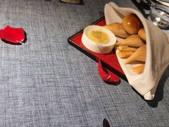 -弦月窗LUNETTE BY AMANDA(复兴路店)