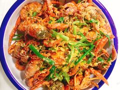 -虾弄弄海派小龙虾·牛羊蝎子火锅