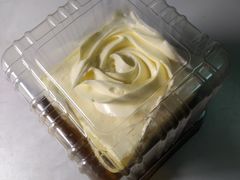 咸芝白脱蛋糕-红宝石·鲜奶小方(长阳店)